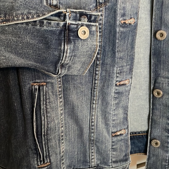 Stonewashed Levi’s jacket - Picture 4 of 5